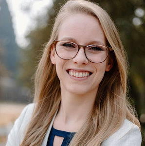 Meet your Posher, Rebecca